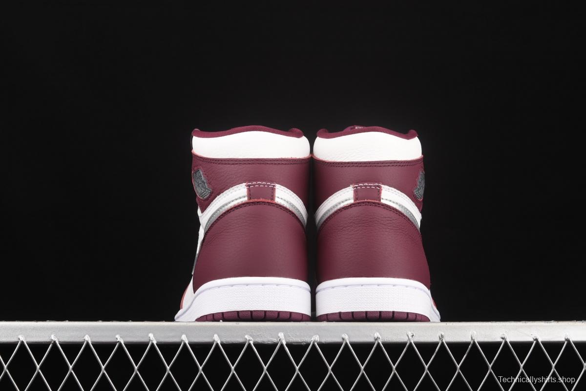 Air Jordan 1 Retro High OG Bordeaux Bordeaux burgundy high top basketball shoes 555088-611