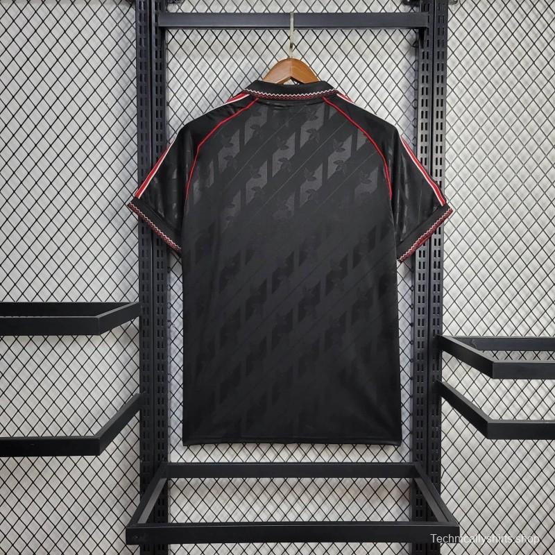 24/25 Retro Manchester United