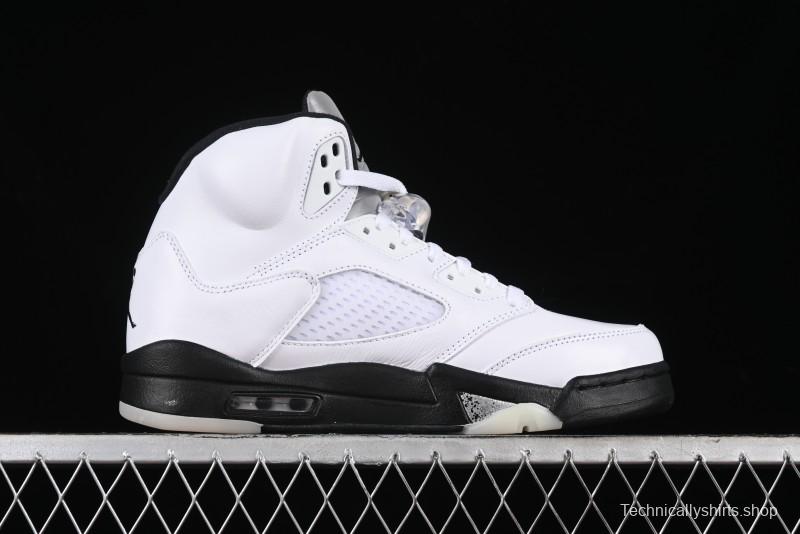 Nike Air Jordan 5 Retro Basketball Shoes in White/Silver/Black - DD0587-110