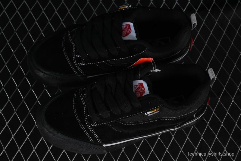 Vans Knu Skool Low Top Retro Casual Vulcanized Slip-On Shoes in Black - VN000CRPBMA