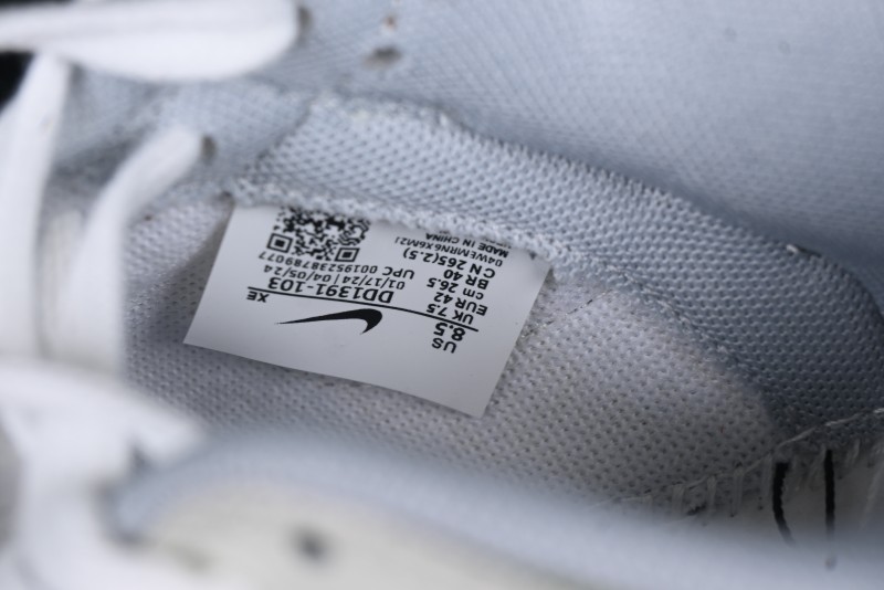 Nike Dunk Retro Low Grey Fog Panda Prank Mountain Theme Casual Sneakers - DD1391-103