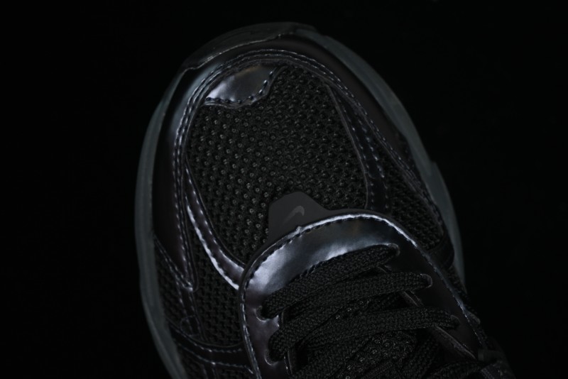 Nike Runtekk V2K Retro Low-Top Running Shoes with Cushlon Midsole and Anti-Slip Design - FD0736-001