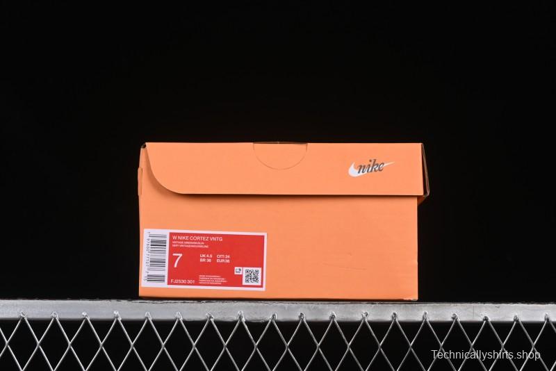 Nike Classic Cortez Leather Retro Running Shoes - FJ2530-301