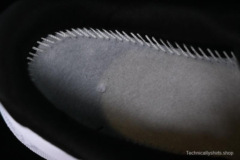 Nike Revolution 7 Wide Running Shoes with Breathable Mesh and Durable Cushioning - FB2207-004