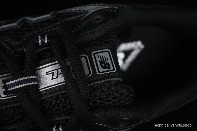 New Balance 740 Black and Silver Retro Running Sneakers for Men