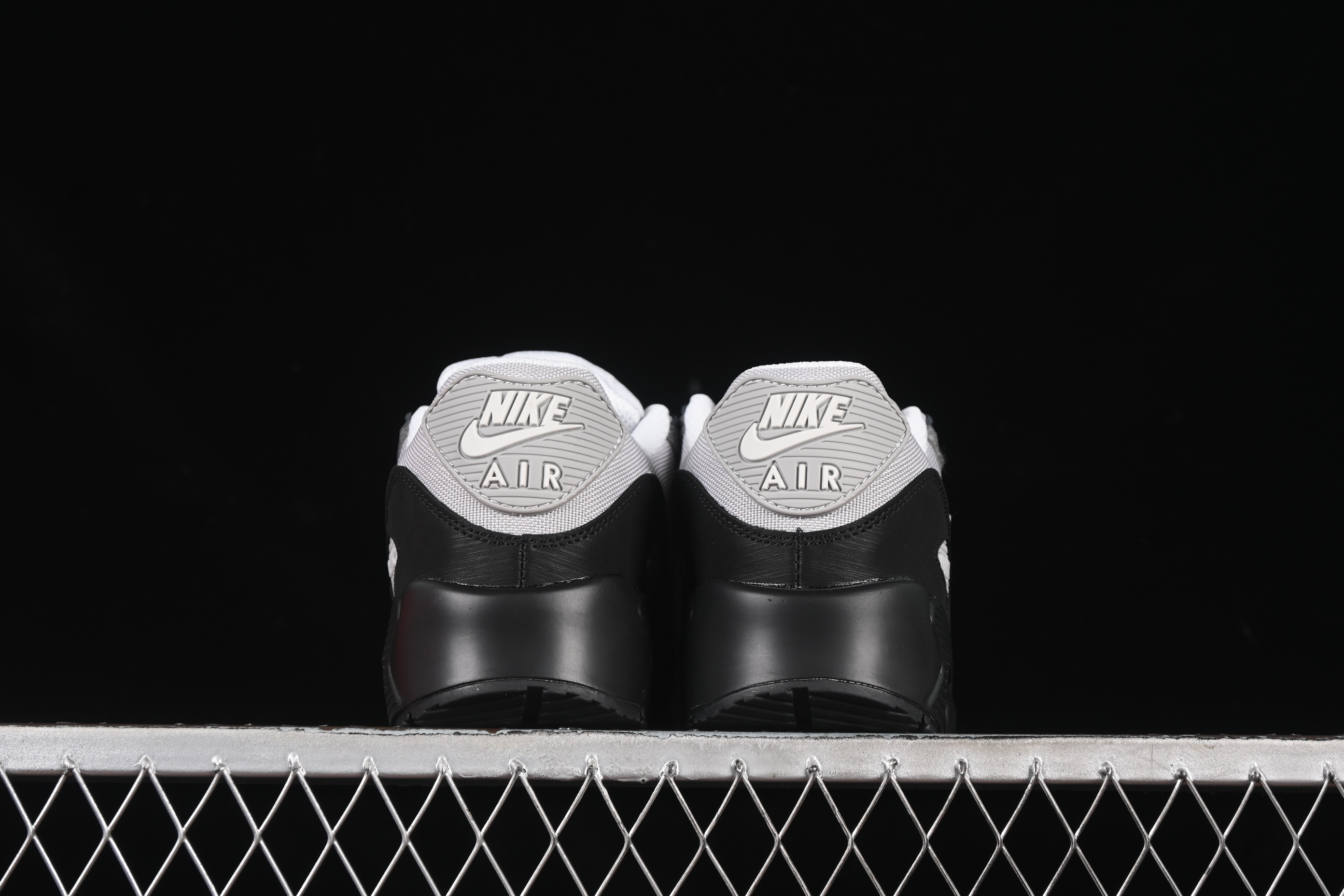 Nike Air Max 90 Retro Running Shoes with Visible Air Cushion - HQ3817-001