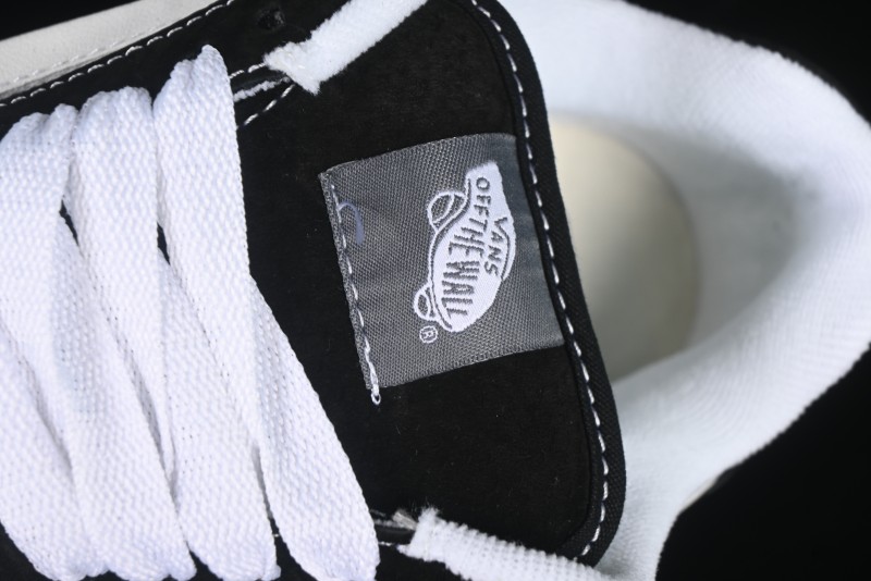 Vans Knu Skool Low-Top Retro Chunky Sneakers - VN0009QCCJJ