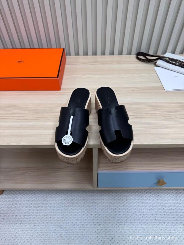 2025 Women Hermès Black Leather Wedge Sandals KFY00280