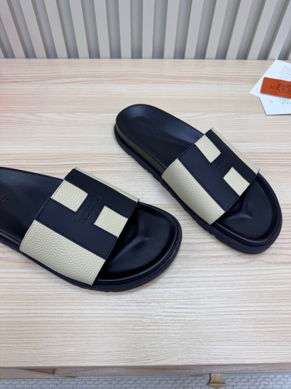 2025 Slippers Hermès Black Beige Leather Slides