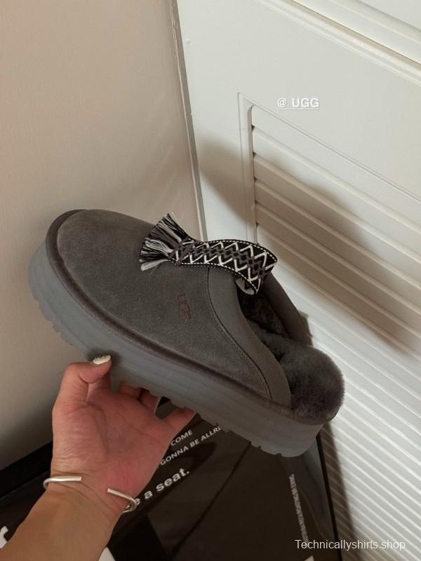 2024 UGG Gray Suede Slippers Tassel MJ00230