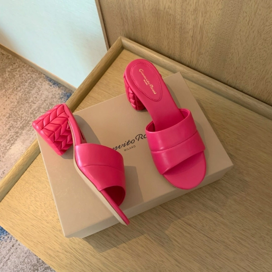2025 Women Gianvito Rossi Pink Leather Slippers