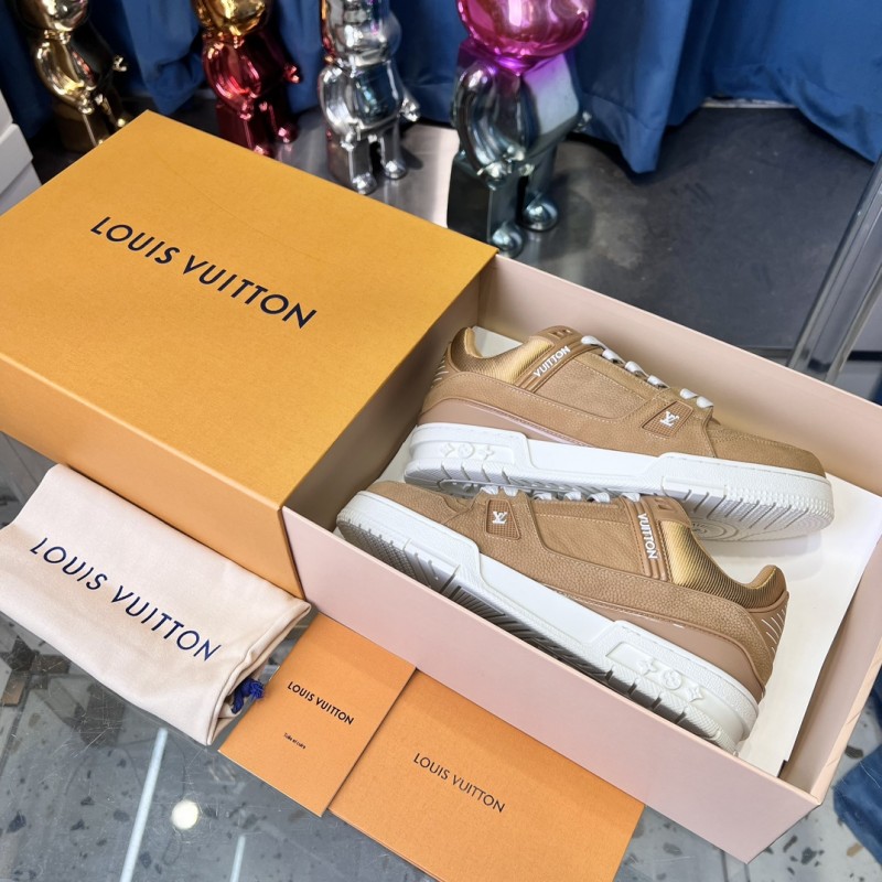 2025 Unisex Louis Vuitton Beige Suede Leather LV Trainer