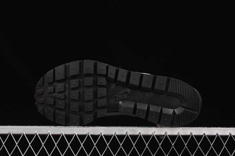 Nike Sacai VaporWaffle 3.0 Fashion Show Casual Shoes - DD1875-300