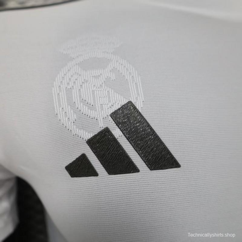Player Version 25/26 Real Madrid White with Embossed Royal Crest Pattern Jersey