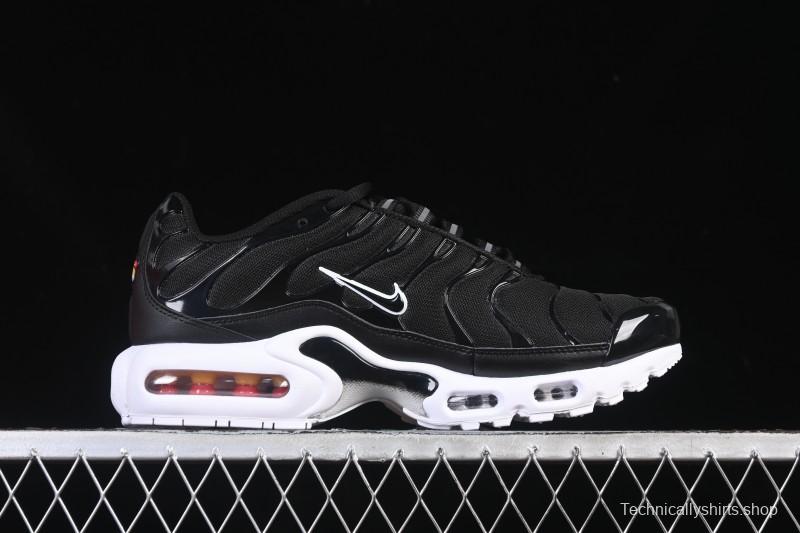 Nike Air Max Plus Retro Running Shoes with Air Cushion Technology - DM2362-001