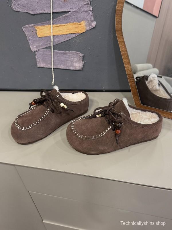 UGG 2025 Spring/Summer Collection Plush Wool Slippers with Vintage Buckle - KFY00240