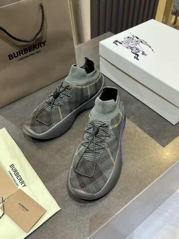 Burberry 2025 SS Italian-Made Sneakers - KFY00280