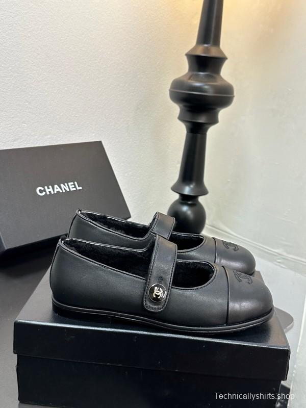 Chanel 2025 SS French Mary Jane Flat Shoes with Fur Trim - KFY00300