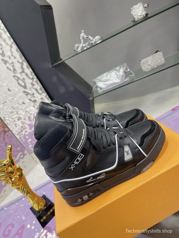 LV Trainer Maxi Sneakers with Multi-Color LED Charging Cable - AS00760