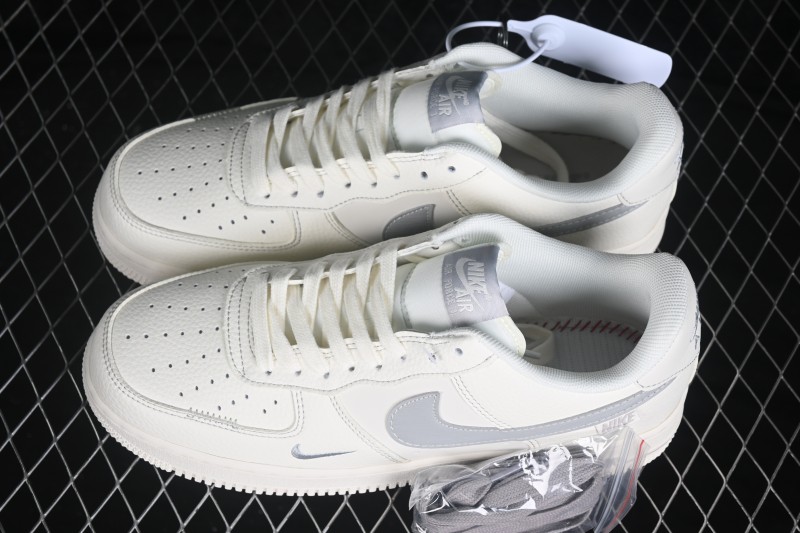Nike Air Force 1 '07 Low Basketball Sneakers with Full-Length Air Cushion - DN9688-110