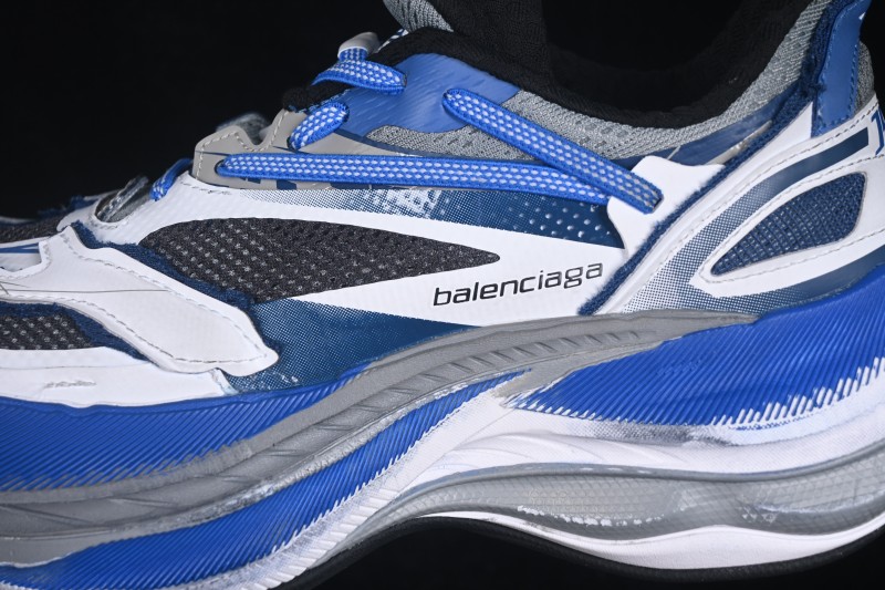 Balenciaga Jet Embossed Print Round-Toe Chunky Low-Top Dad Shoes - WMRTN9041