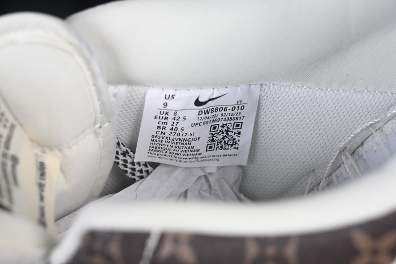 Nike Air Force 1 '07 Low Basketball Shoes with Full-Length Air Cushion - DW8806-010