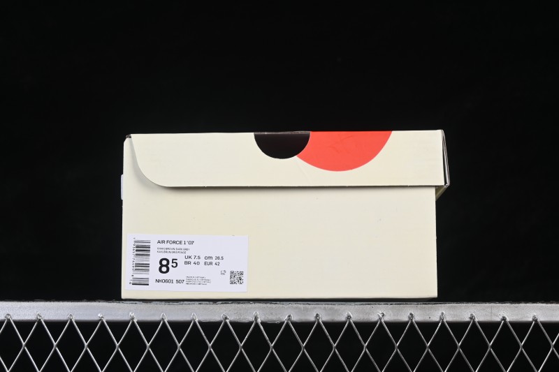 Nike Air Force 1 '07 Low Chinese New Year Edition Running Shoes with Premium Leather and Gold Accents - NH0601-507