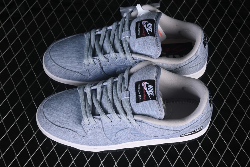 Nike SB Dunk Low Skateboarding Shoes with Cushioned Collar - IF0673-001