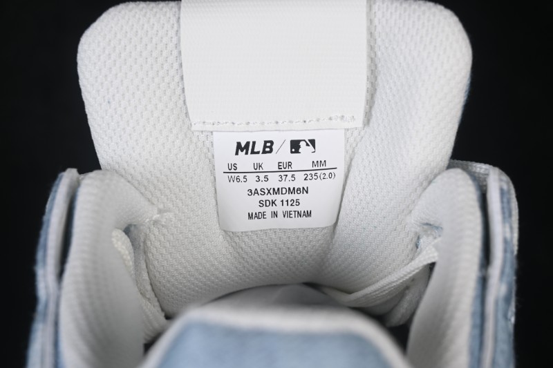 NY MLB Chunky Liner Pocket Monogram New York Yankees Platform Running Shoes - 3ASXMDM6N50BLS