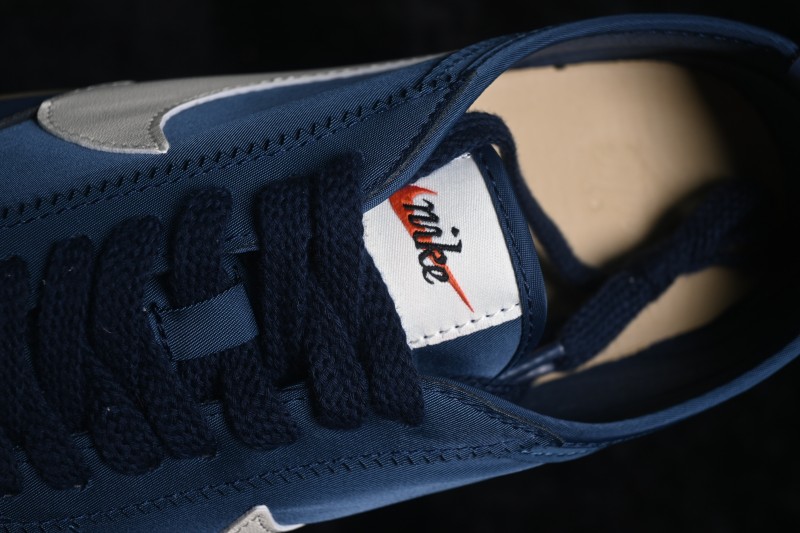 Nike Moon Shoe SP Lifestyle Low-Top Casual Sneakers with Retro Thin Sole - IW0955-400