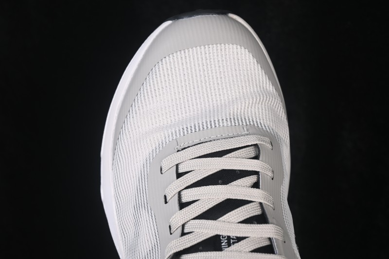 On Cloudvista 3 Comfort Anti-Slip Durable Casual Running Shoes - Beige Fog