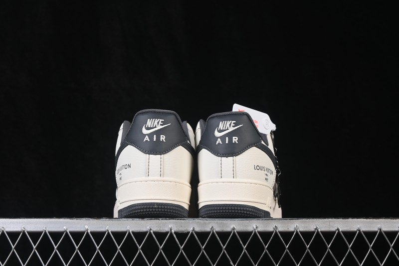 Nike Air Force 1 '07 Low Collaboration Casual Sneakers - KD1688-013