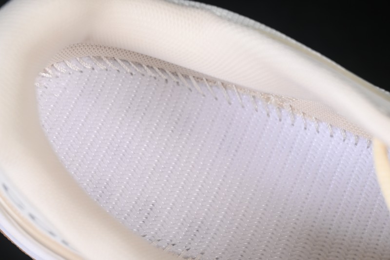 On The Roger Pro Fire Clay Comfortable Anti-Slip Wear-Resistant Low-Top Casual Running Shoes - 3WF30031217