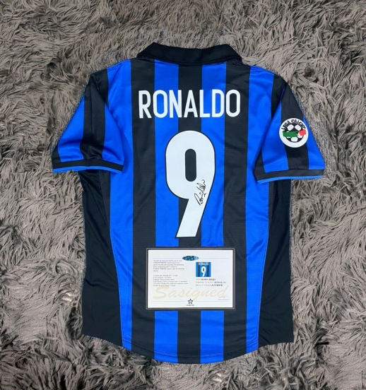 R9 INTER MILAN SIGNED