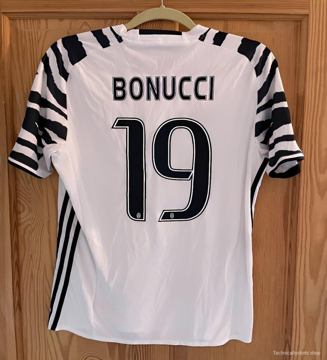 Retro 16/17 Juventus Third Jersey